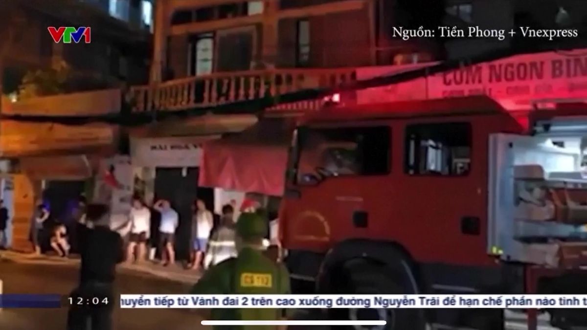 Video: Při požáru výškového domu v Hanoji uhořelo 56 lidí